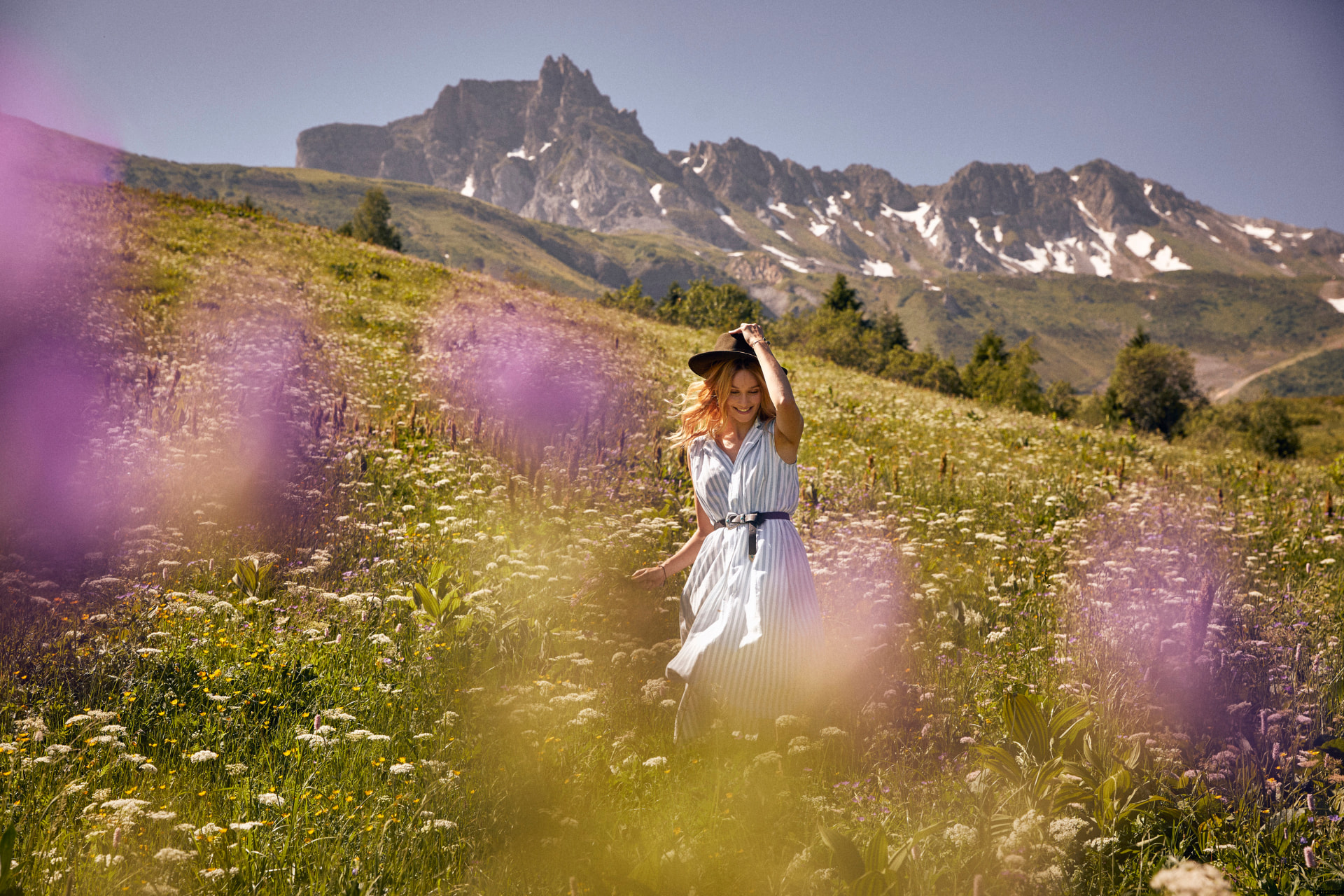 Club Med Valmorel — Prairie en fleurs — Club Med Valmorel, stylisme Léonie Escolivet