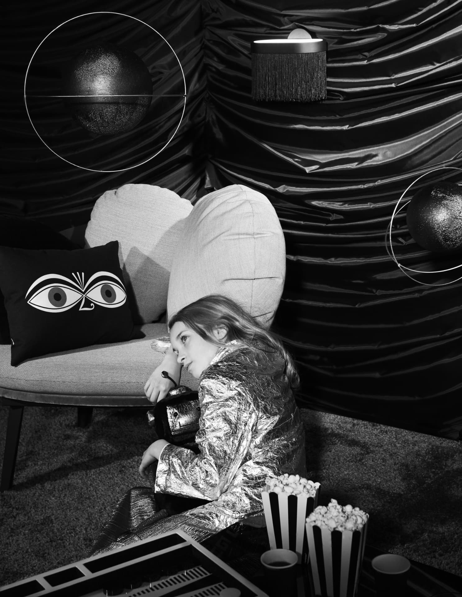 2050 — cinéma spatial — Doolittle Magazine — photo Alice Cuvelier, stylisme Léonie Escolivet