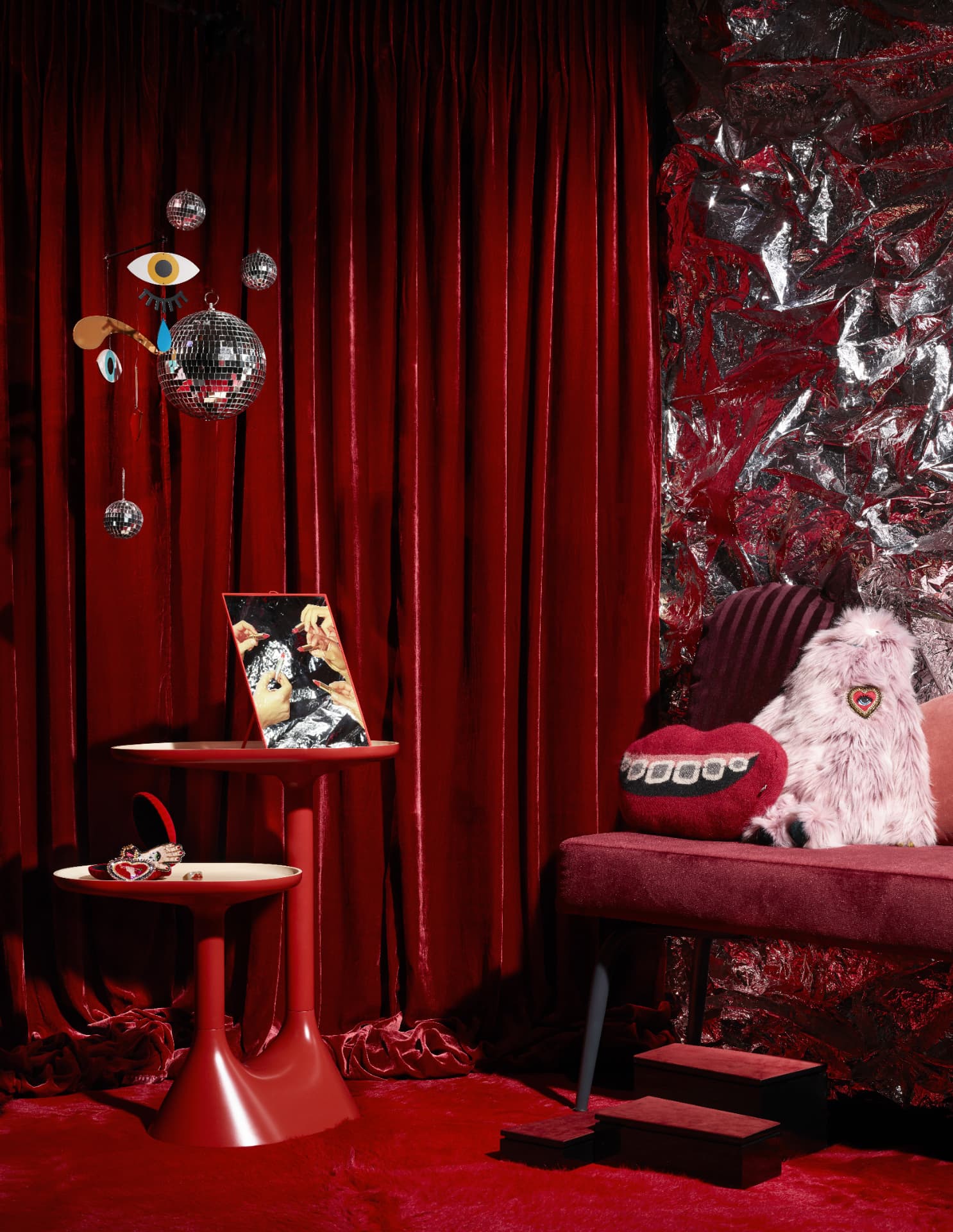 2050 — Doolittle Magazine — photo Alice Cuvelier, stylisme Léonie Escolivet
