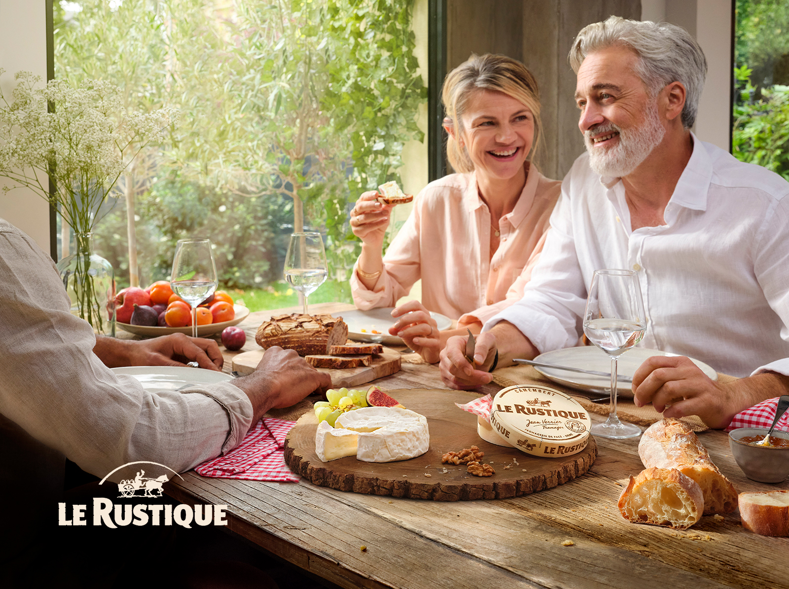 Le Rustique — table de famille — Le Rustique, stylisme Léonie Escolivet