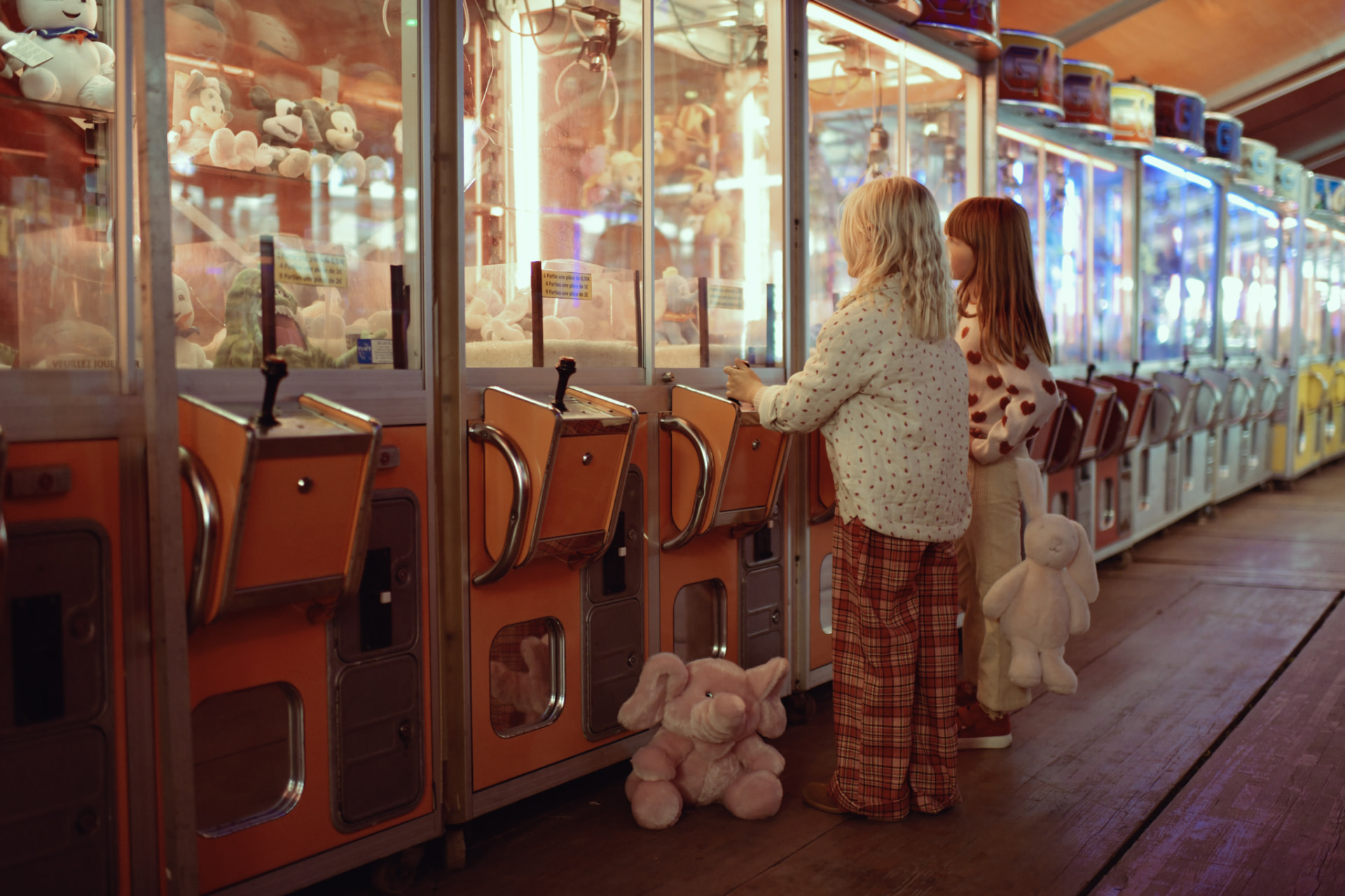 Pomme d'amour — Salle d'arcade — Doolittle Mag, stylisme Léonie Escolivet