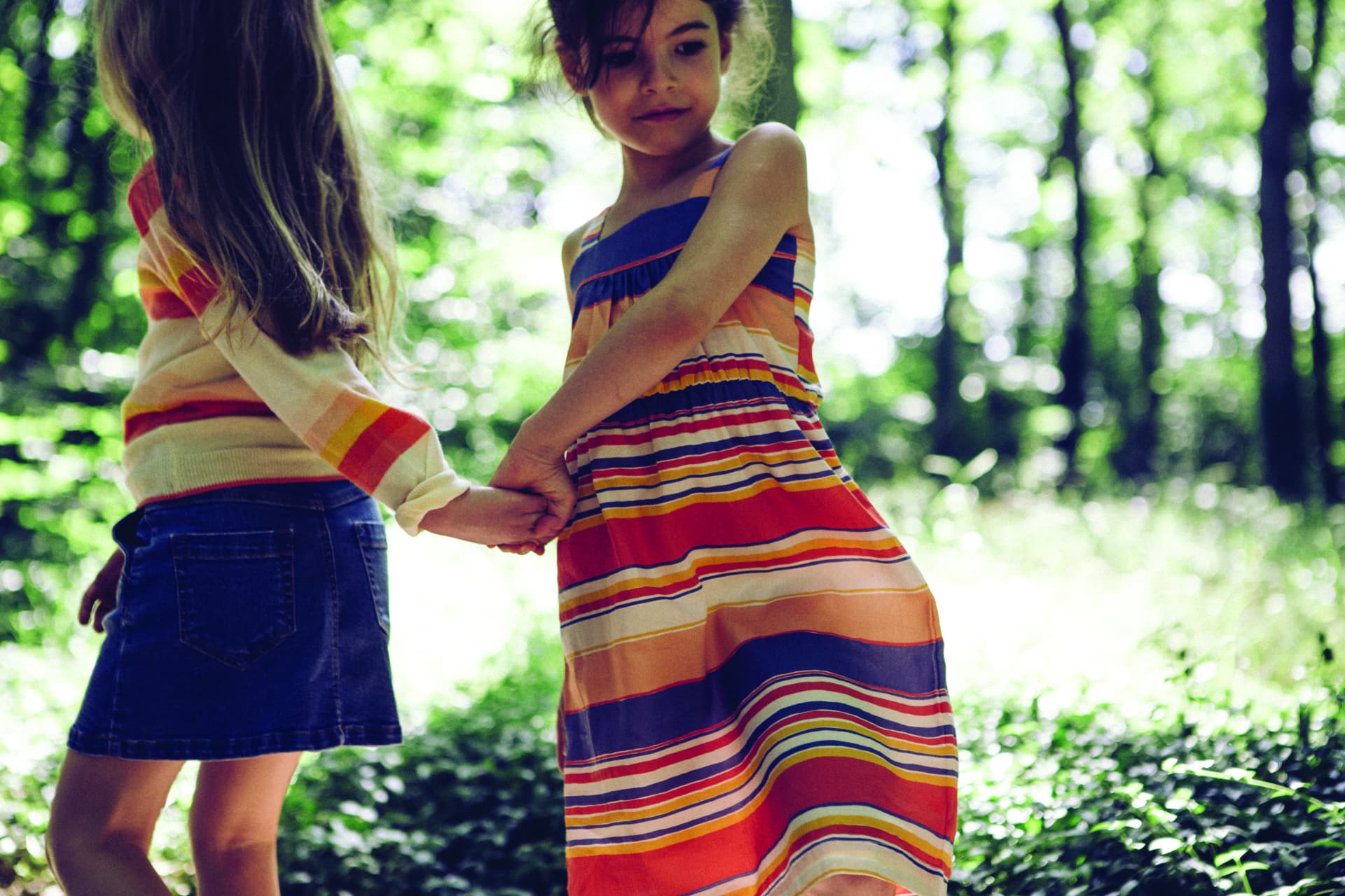 Hundred Pieces — Rayures en forêt — Hundred Pieces · photo Simon Lefebvre, stylisme Léonie Escolivet
