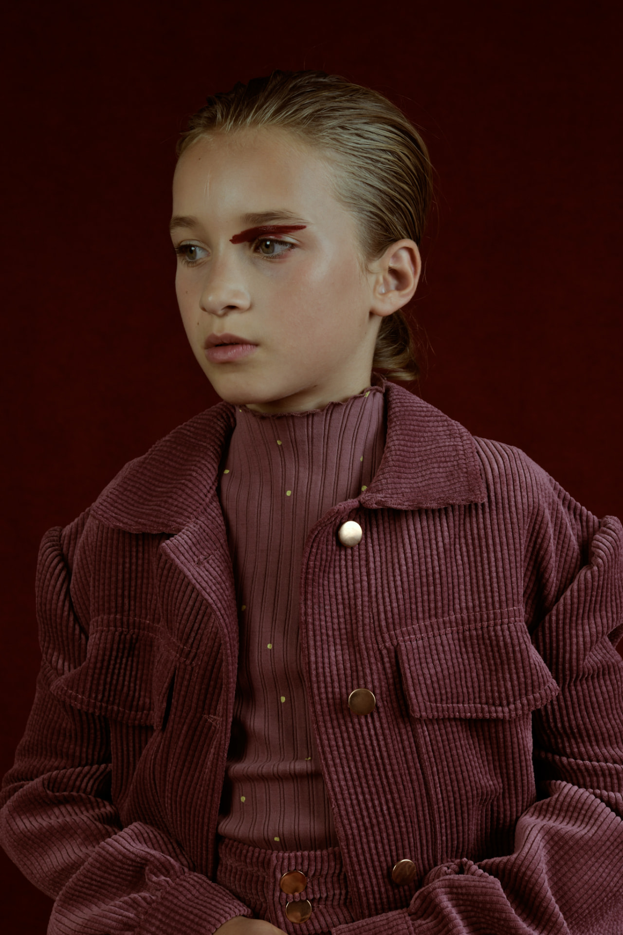 Bowie — velours rose — Doolittle Magazine — photo Simon Lefebvre, stylisme Léonie Escolivet