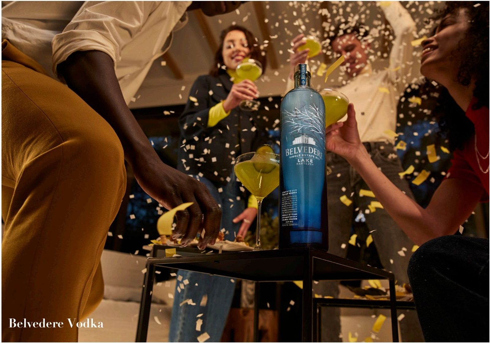 Lake Bartężek — Belvedere Vodka, stylisme Léonie Escolivet